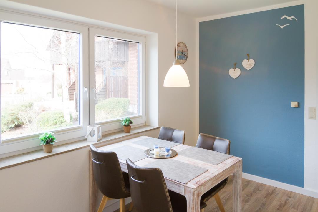 gemütlicher Esstisch