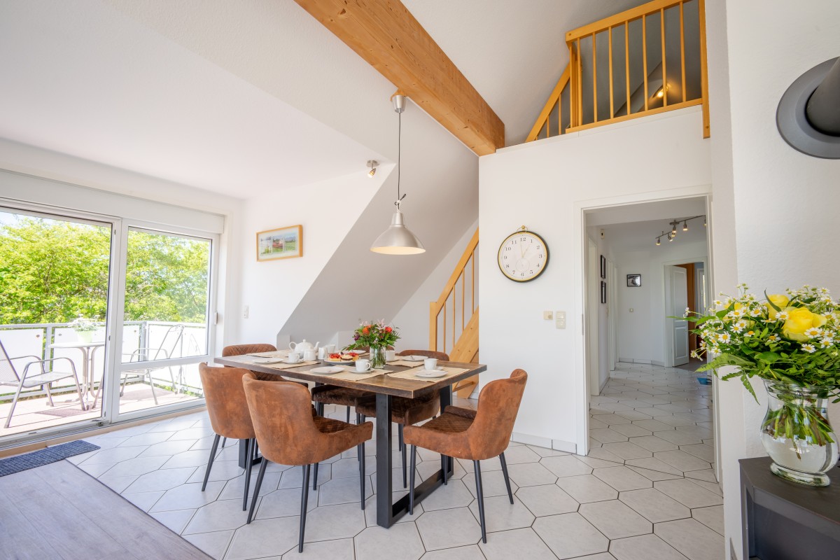 Esstisch für gemütliches Zusammensein