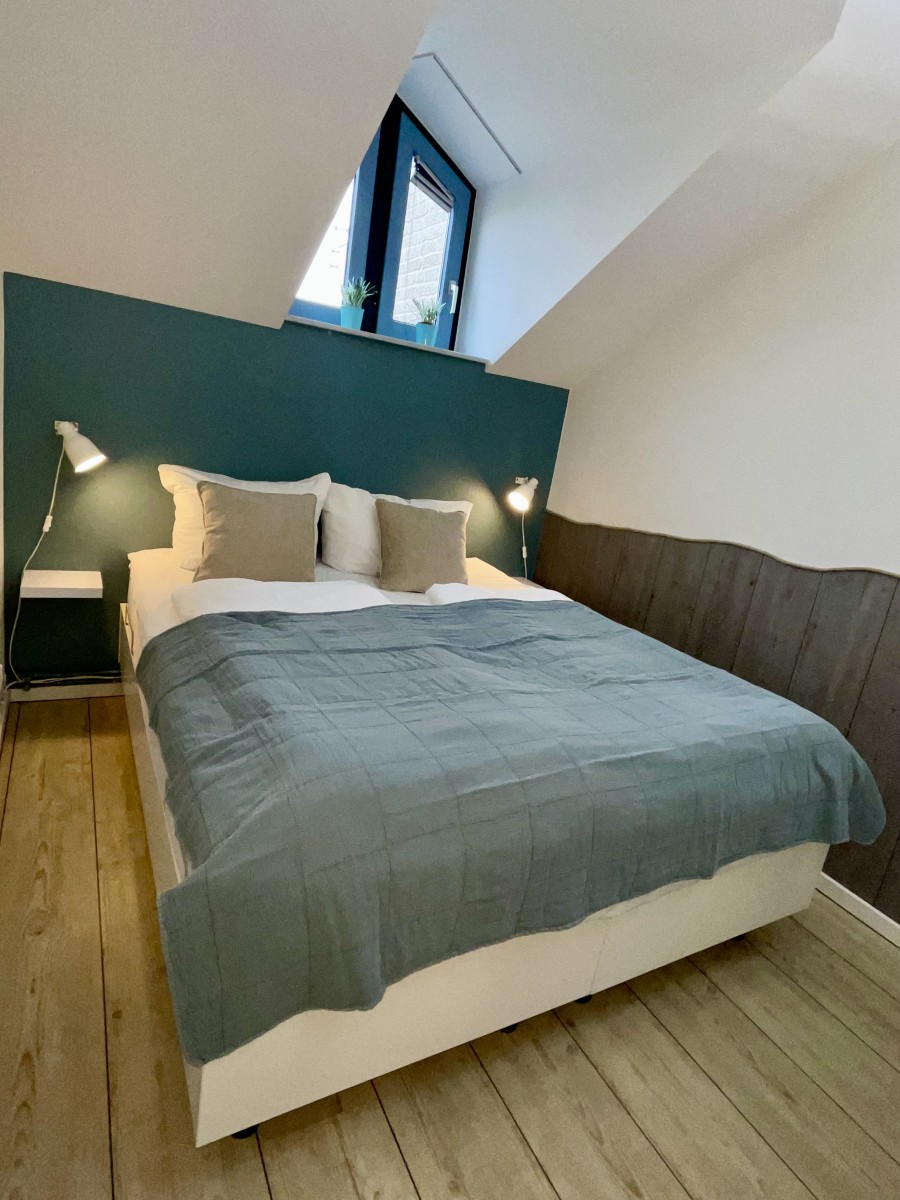 Schlafzimmer Bett 1,60x2,00