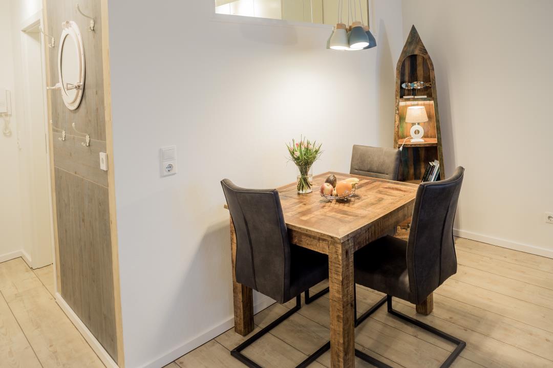 Esstisch aus Mangoholz